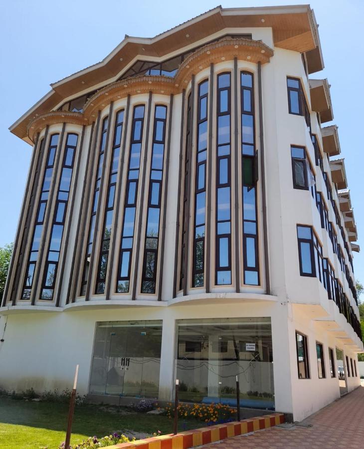 Hotel Zoon Dabb Srinagar Airport Kashmir Экстерьер фото