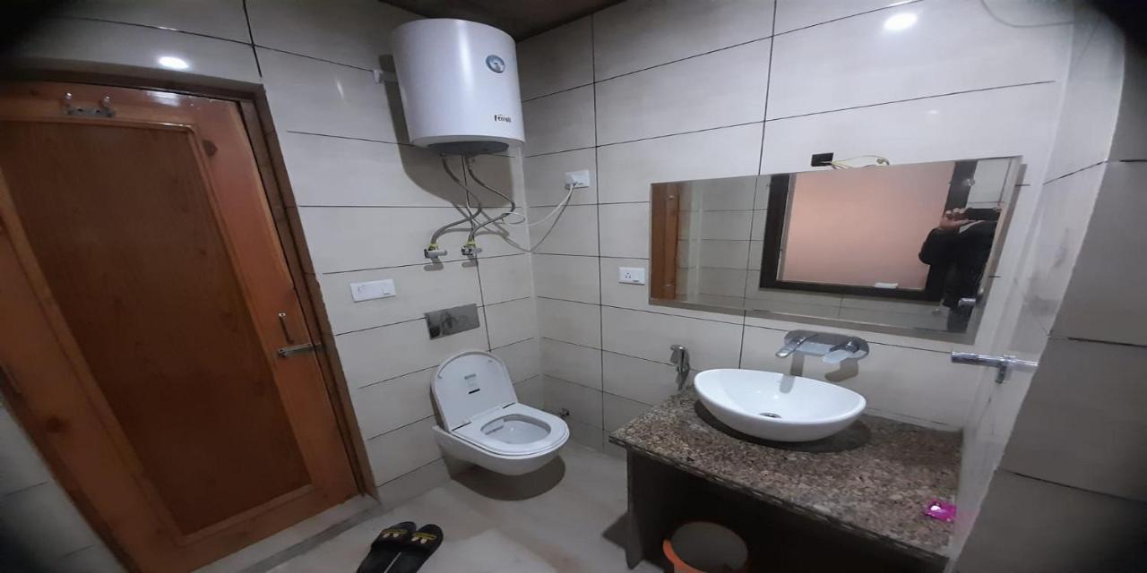 Hotel Zoon Dabb Srinagar Airport Kashmir Экстерьер фото
