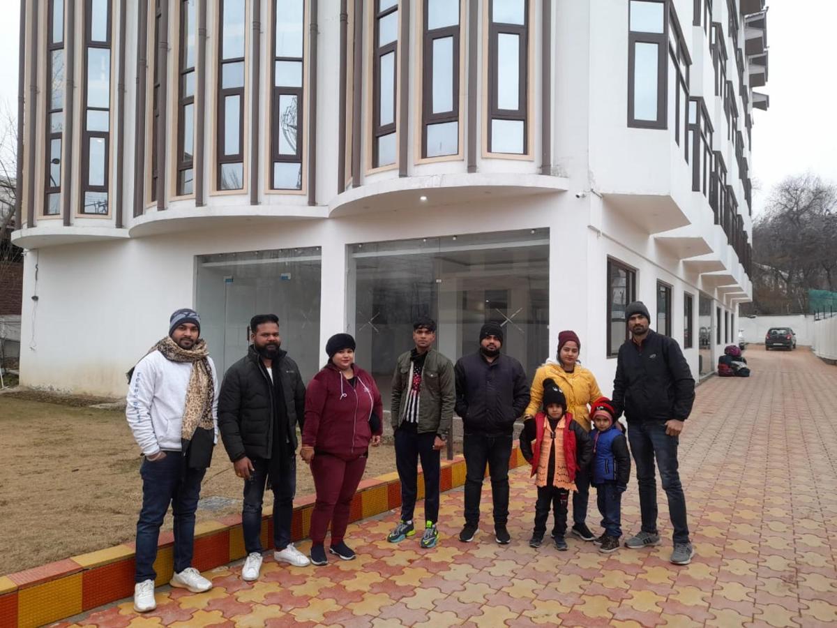 Hotel Zoon Dabb Srinagar Airport Kashmir Экстерьер фото