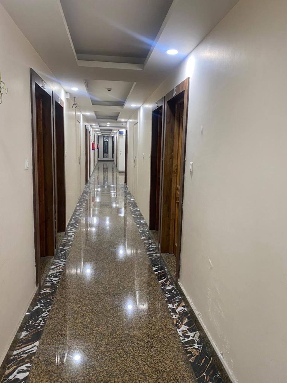 Hotel Zoon Dabb Srinagar Airport Kashmir Экстерьер фото