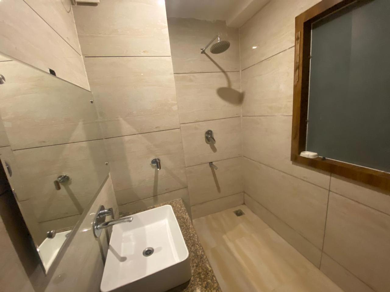 Hotel Zoon Dabb Srinagar Airport Kashmir Экстерьер фото