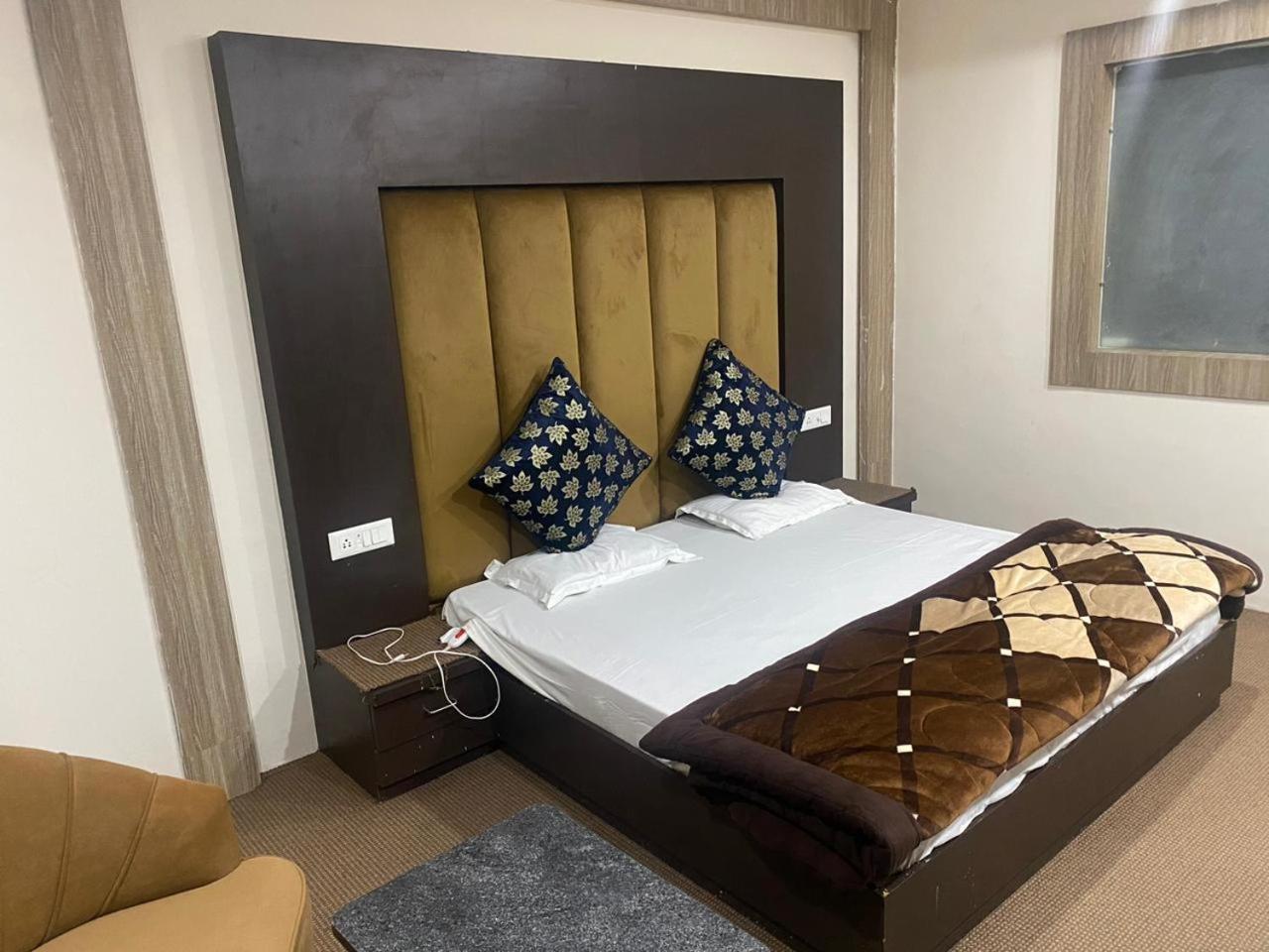 Hotel Zoon Dabb Srinagar Airport Kashmir Экстерьер фото