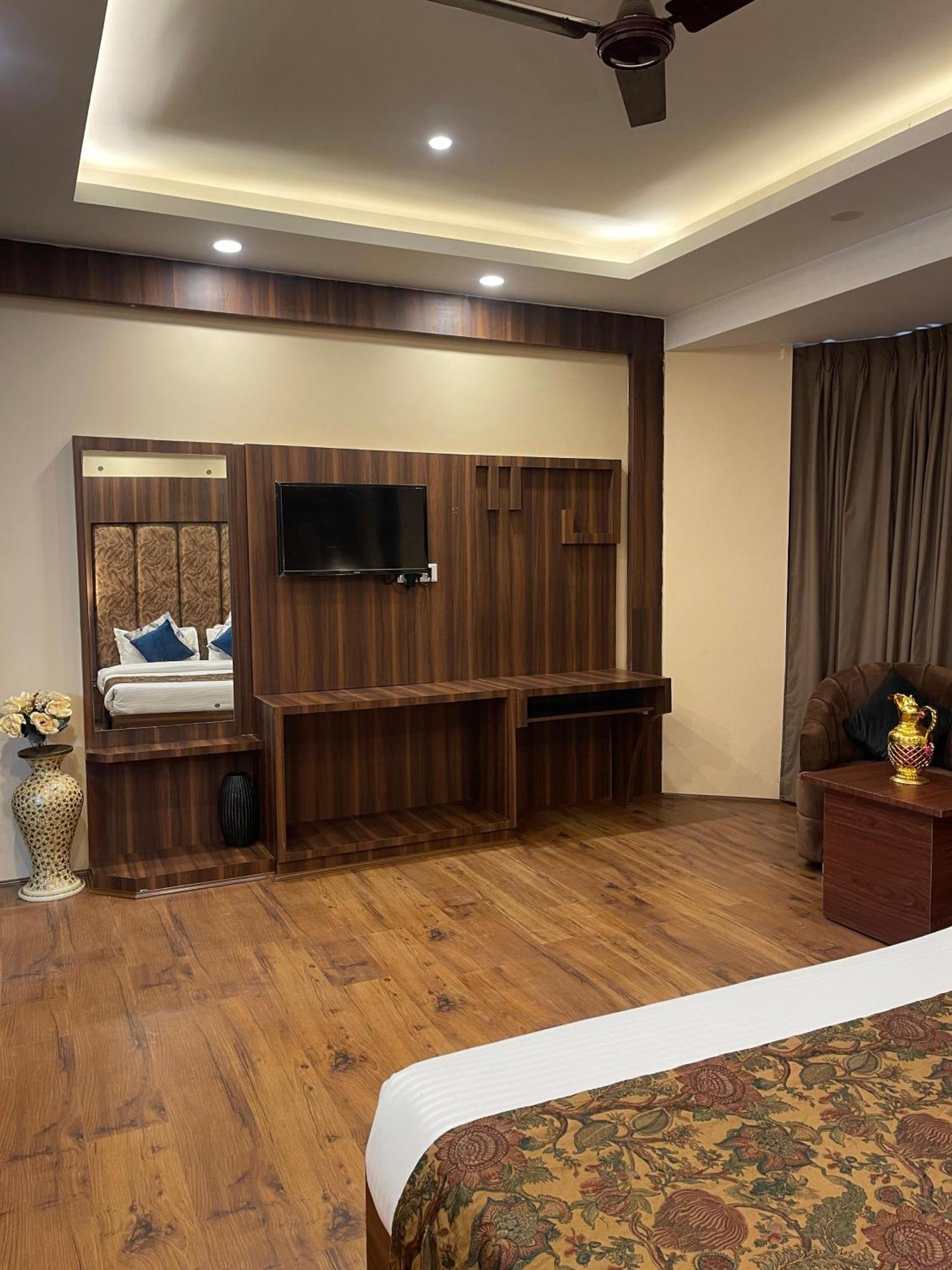 Hotel Zoon Dabb Srinagar Airport Kashmir Экстерьер фото