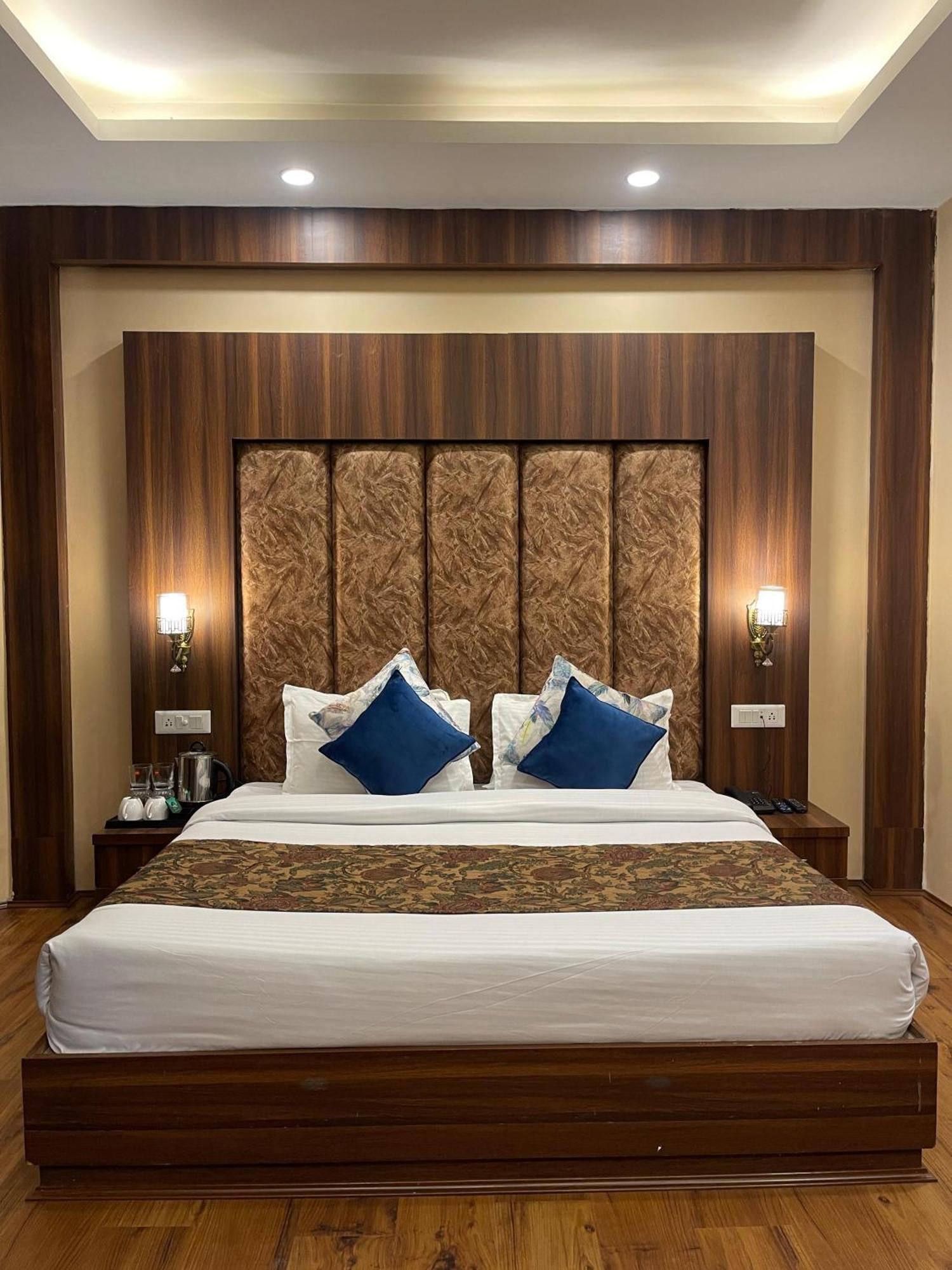 Hotel Zoon Dabb Srinagar Airport Kashmir Экстерьер фото