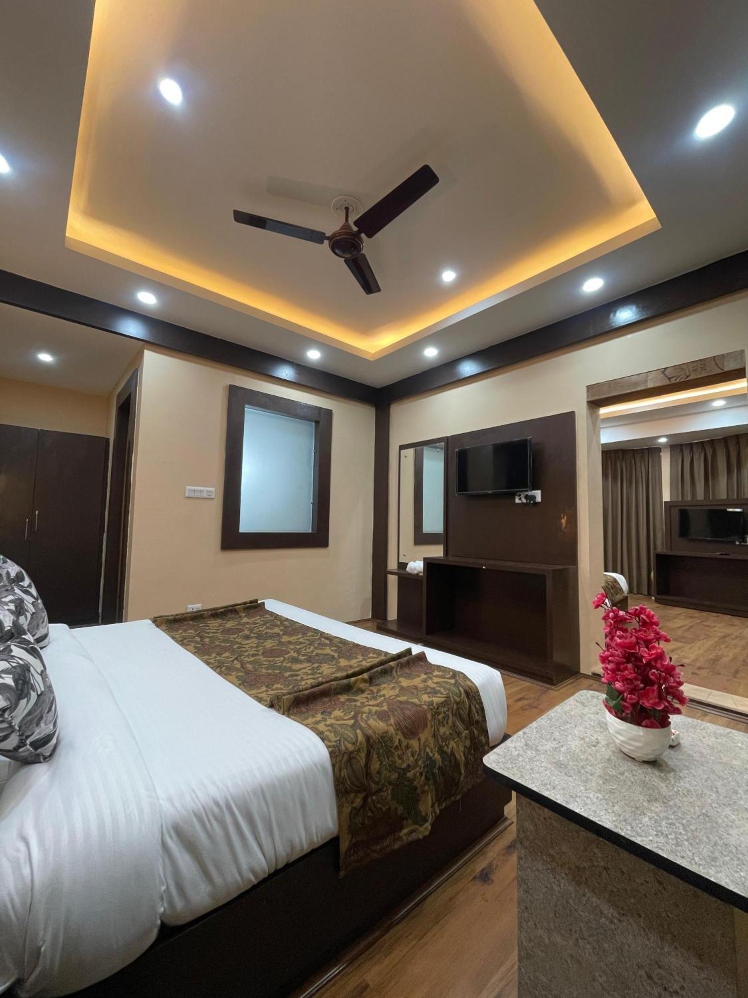Hotel Zoon Dabb Srinagar Airport Kashmir Экстерьер фото