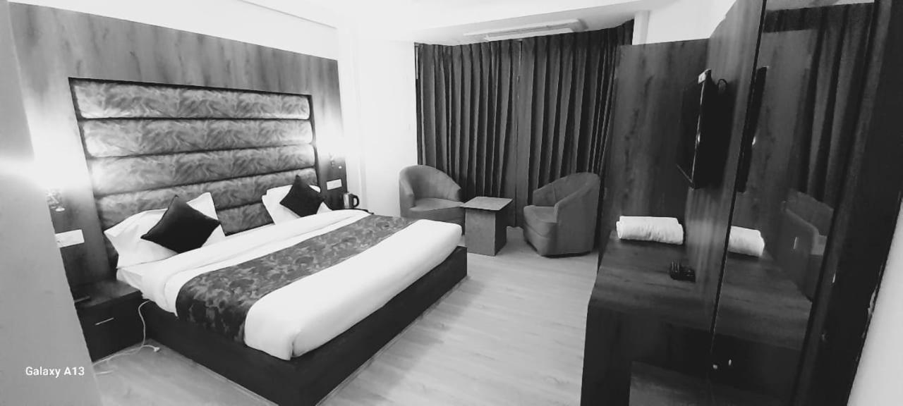 Hotel Zoon Dabb Srinagar Airport Kashmir Экстерьер фото